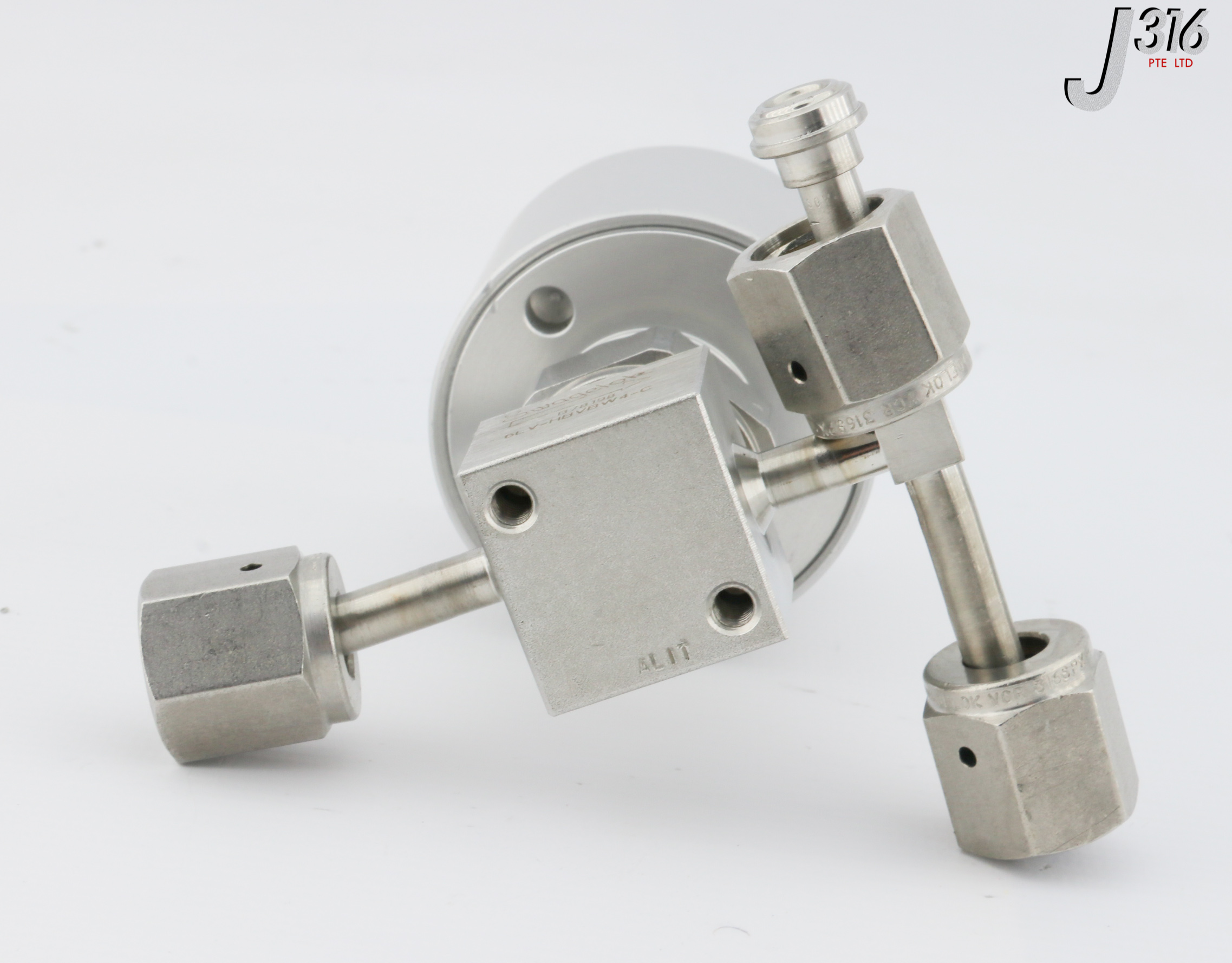 28125 SWAGELOK 316L VAR HIGH PRESSURE BELLOWS SEALED VALVE 6LV